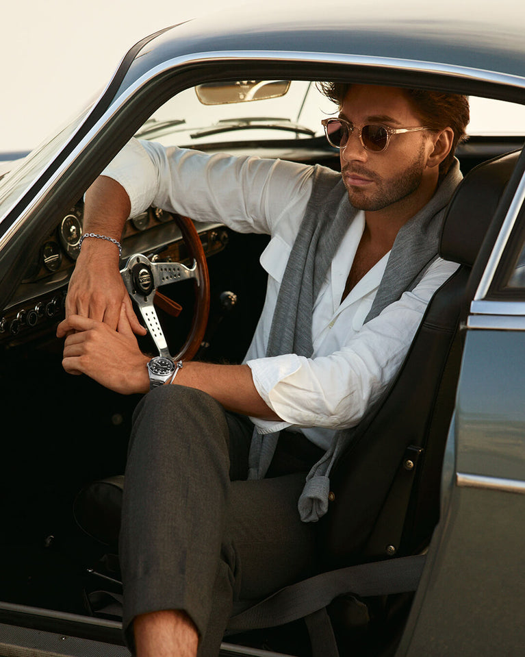 luminous hands. Ronda 715. The model is Novel 40 Cap d’Ail 40mm.